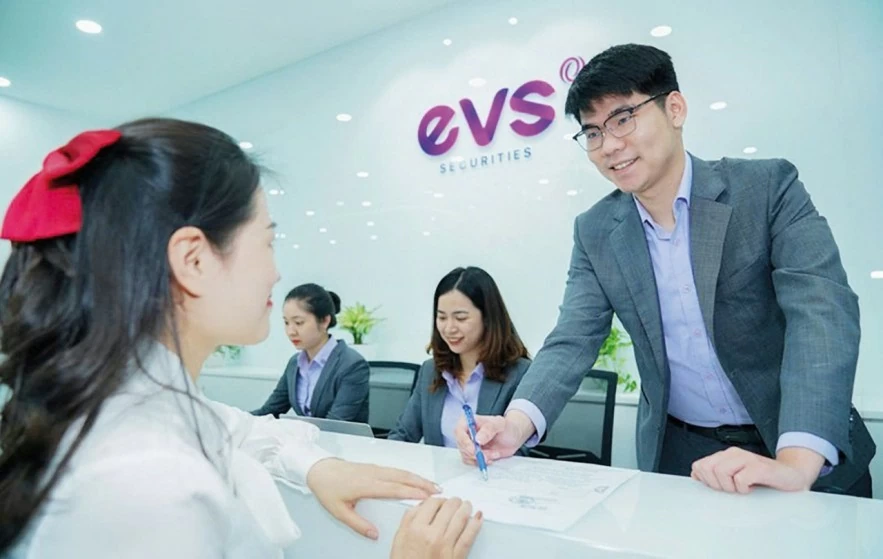 Tự doanh kéo giãn bức tranh lợi nhuận công ty chứng khoán