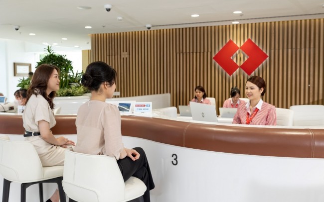 Lợi nhuận quý II của Techcombank chạm đỉnh mới từ động lực tăng trưởng đa chiều