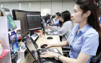Chuẩn hóa giao dịch điện tử, nâng “chất” thị trường chứng khoán