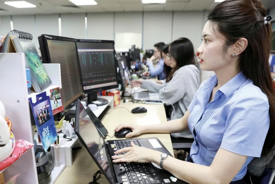 Chuẩn hóa giao dịch điện tử, nâng “chất” thị trường chứng khoán Chuẩn hóa giao dịch điện tử, nâng “chất” thị trường chứng khoán
