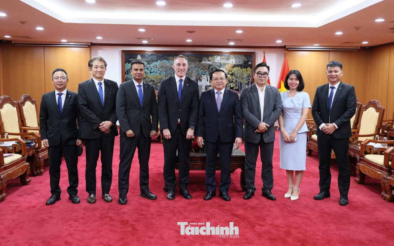 Thứ trưởng Lê Tấn Cận tiếp lãnh đạo Tập đoàn Dai-ichi Life, mở rộng dư địa phát triển thị trường bảo hiểm