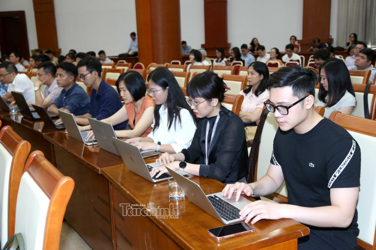 Đảng ủy Bộ Tài chính tập huấn vận hành Hệ thống theo dõi tình hình thực hiện nghị quyết, chỉ thị, kết luận của Trung ương Đảng ủy Bộ Tài chính tập huấn vận hành Hệ thống theo dõi tình hình thực hiện nghị quyết, chỉ thị, kết luận của Trung ương