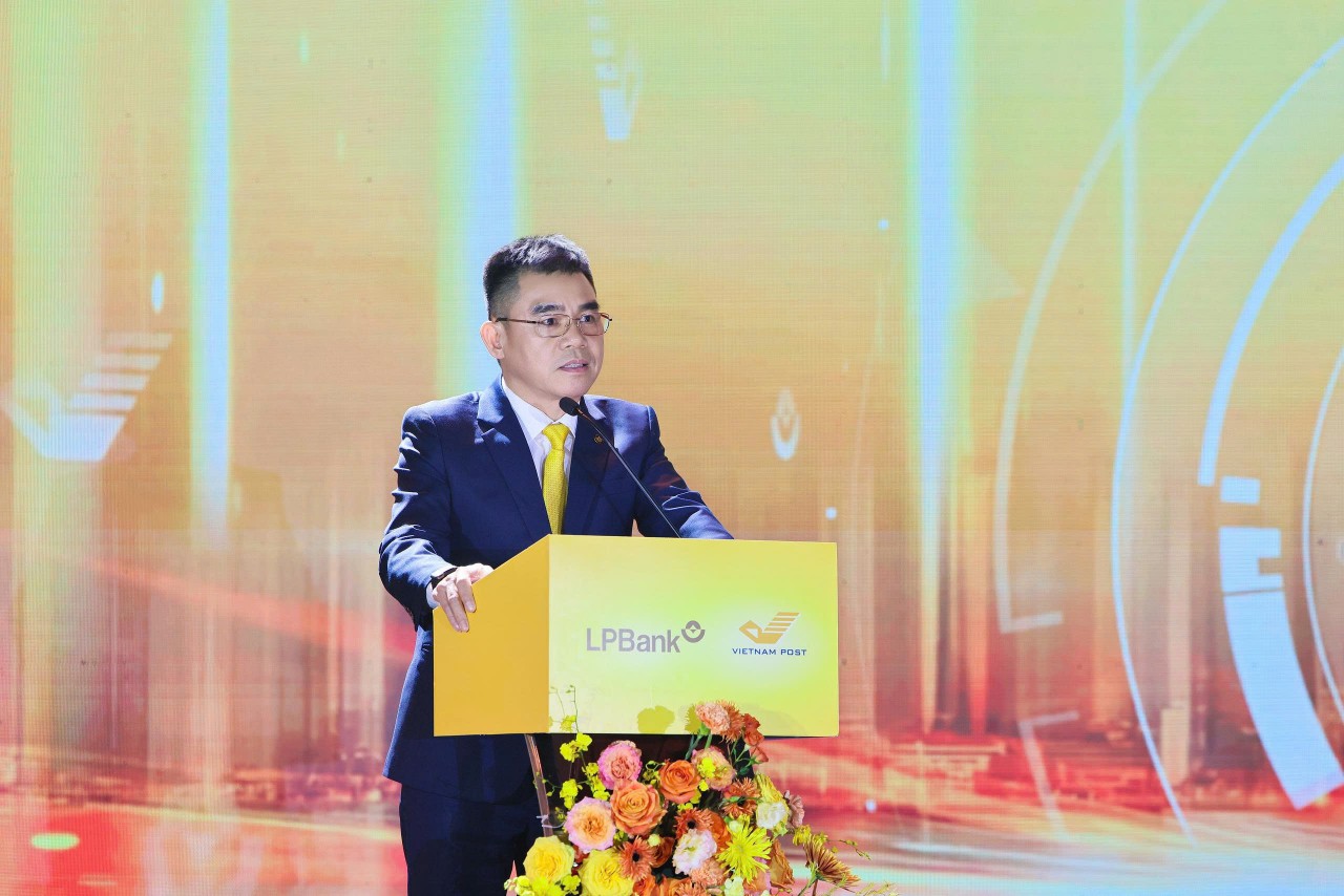 Ông Hồ Nam Tiến – Chủ tịch Hội đồng Quản trị LPBank phát biểu tại sự kiện Ông Hồ Nam Tiến – Chủ tịch Hội đồng Quản trị LPBank phát biểu tại sự kiện
