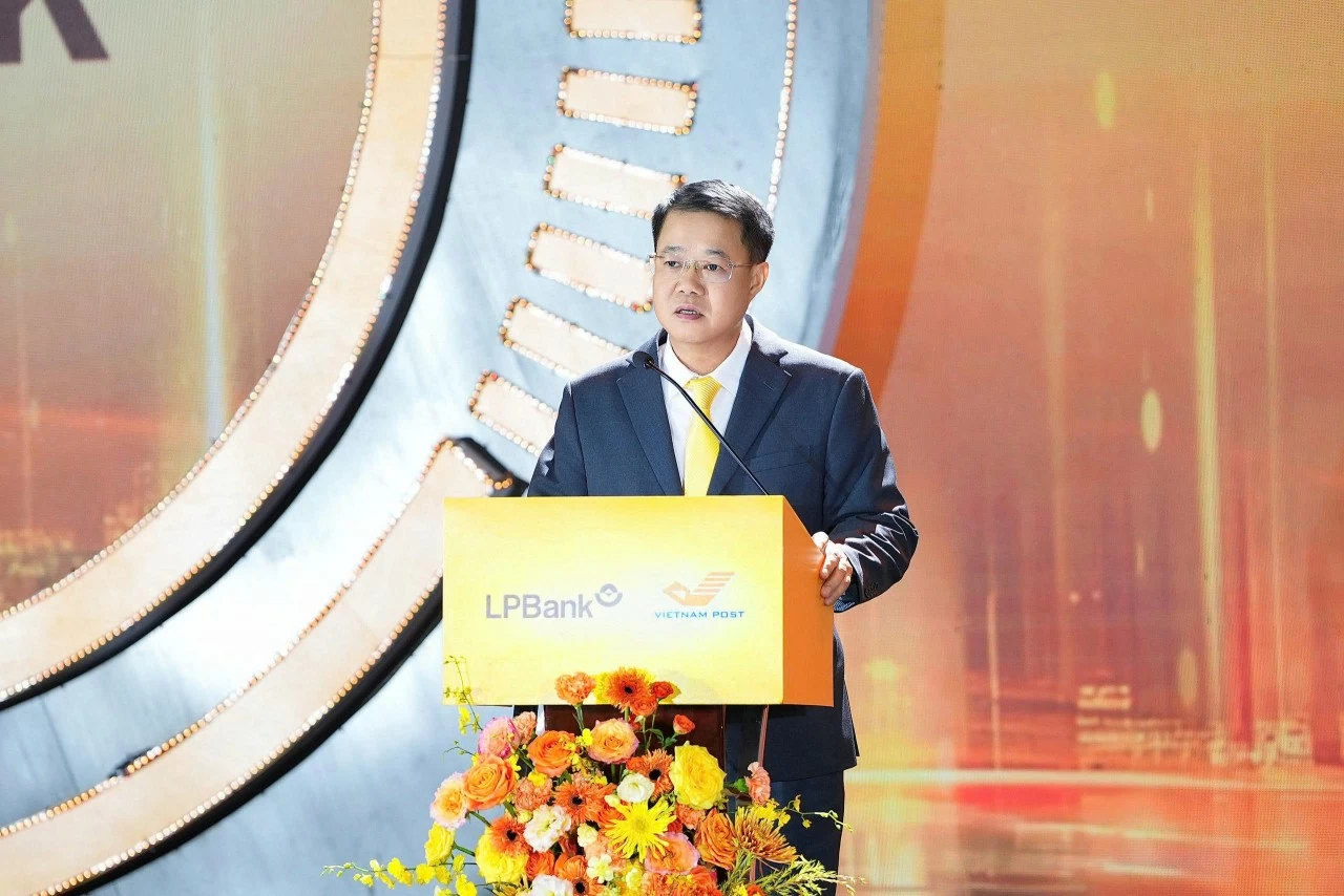 Ông Nguyễn Trường Giang – Chủ tịch Hội đồng thành viên Vietnam Post phát biểu tại sự kiện