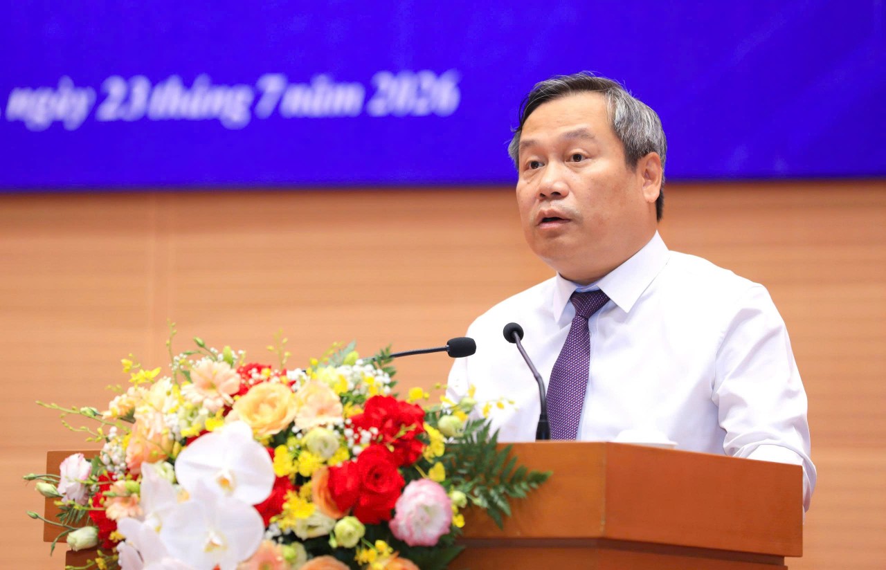 Hà Nội đặt mục tiêu khai thác hiệu quả ba động lực tăng trưởng: Sản xuất, tiêu dùng và xuất khẩu Hà Nội đặt mục tiêu khai thác hiệu quả ba động lực tăng trưởng: Sản xuất, tiêu dùng và xuất khẩu
