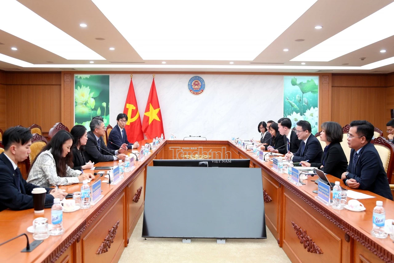 Bộ Tài chính hợp tác với Bloomberg phát triển thị trường tài chính và chuẩn bị cho APEC 2027