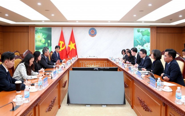 Bộ Tài chính hợp tác với Bloomberg phát triển thị trường tài chính và chuẩn bị cho APEC 2027