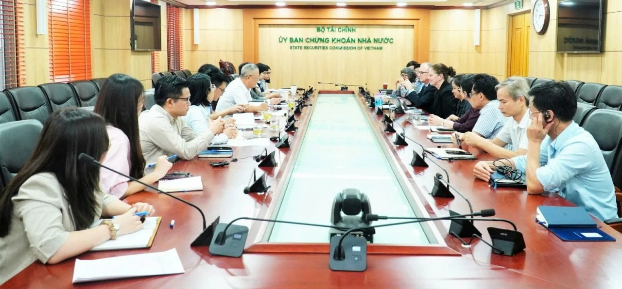 Giám sát hiệu quả là chìa khóa củng cố niềm tin nhà đầu tư Giám sát hiệu quả là chìa khóa củng cố niềm tin nhà đầu tư