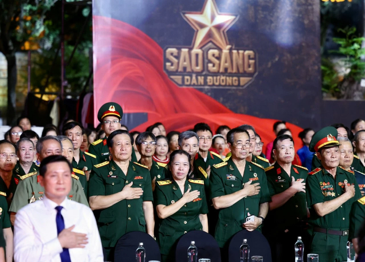 TRỰC TIẾP: Cầu truyền hình ‘Đi tìm đồng đội - Sao sáng dẫn đường’