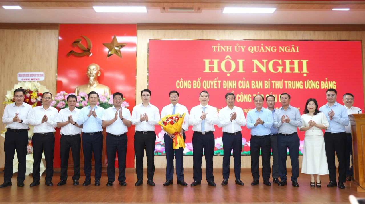 Thứ trưởng Bộ Tài chính Nguyễn Đức Tâm giữ chức Phó Bí thư Tỉnh ủy Quảng Ngãi Thứ trưởng Bộ Tài chính Nguyễn Đức Tâm giữ chức Phó Bí thư Tỉnh ủy Quảng Ngãi