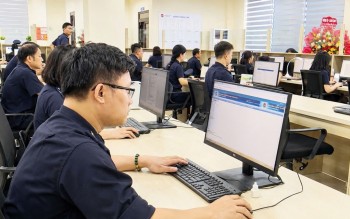 "Chạy đà" mở rộng mô hình thông quan tập trung