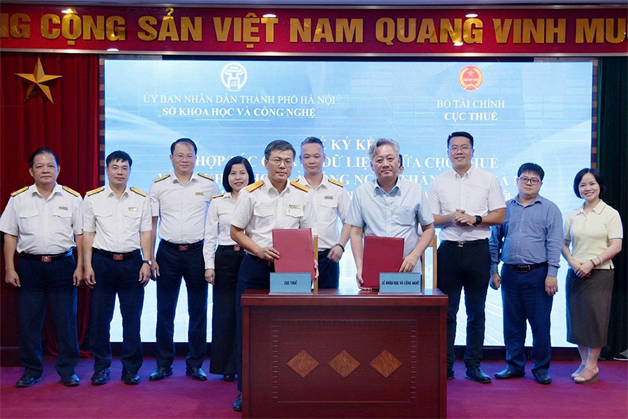 Cục Thuế phối hợp hỗ trợ hộ kinh doanh kê khai thuế trên ứng dụng iHanoi