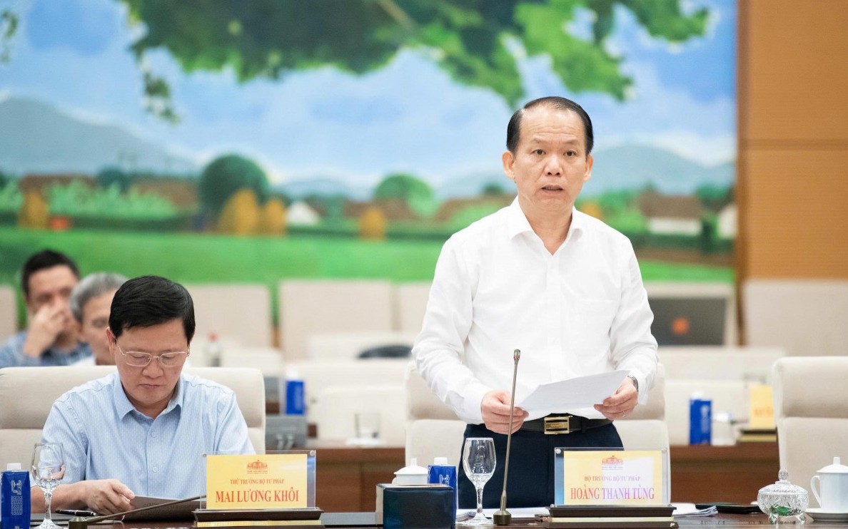 dieu chinh muc dat coc dau gia dat de ngan chan tinh trang nang gia bo coc