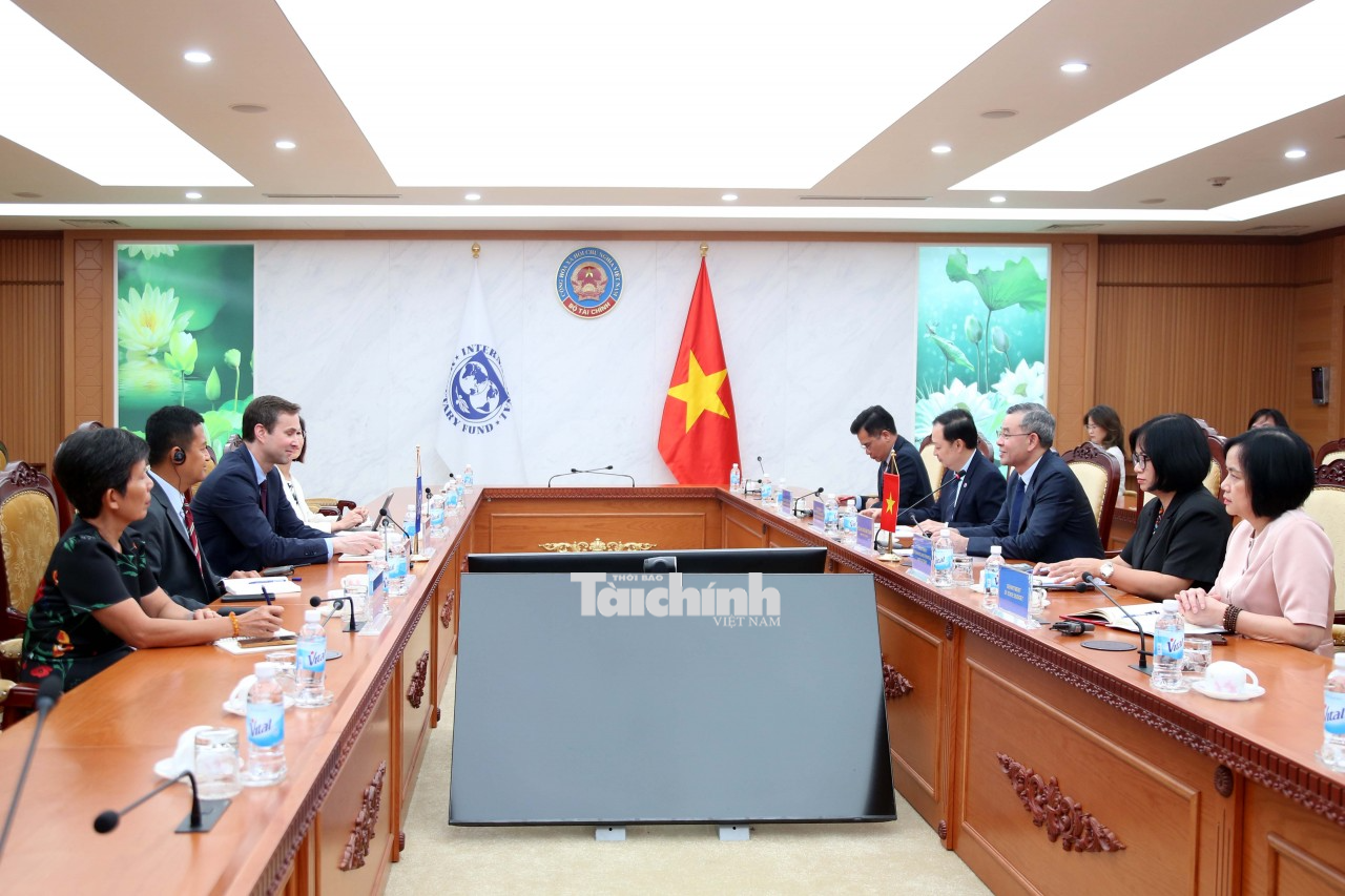 Bộ trưởng Ngô Văn Tuấn tiếp Trưởng Đại diện đương nhiệm và kế nhiệm của IMF: Cam kết hợp tác, kiên định mục tiêu tăng trưởng bền vững