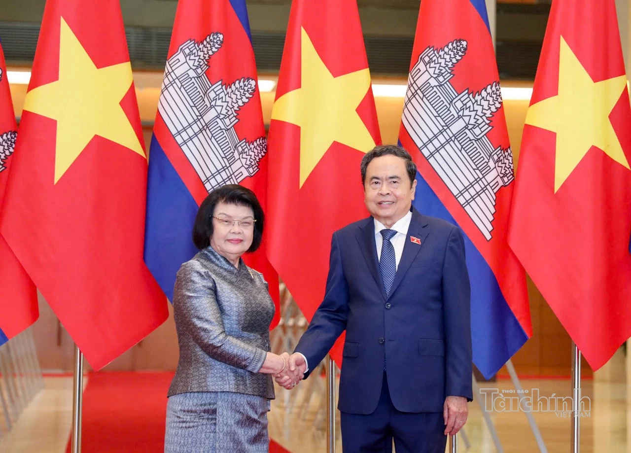 Chủ tịch Quốc hội Trần Thanh Mẫn chủ trì Lễ đón và Hội đàm với Chủ tịch Quốc hội Campuchia Samdech Khuon Sudary