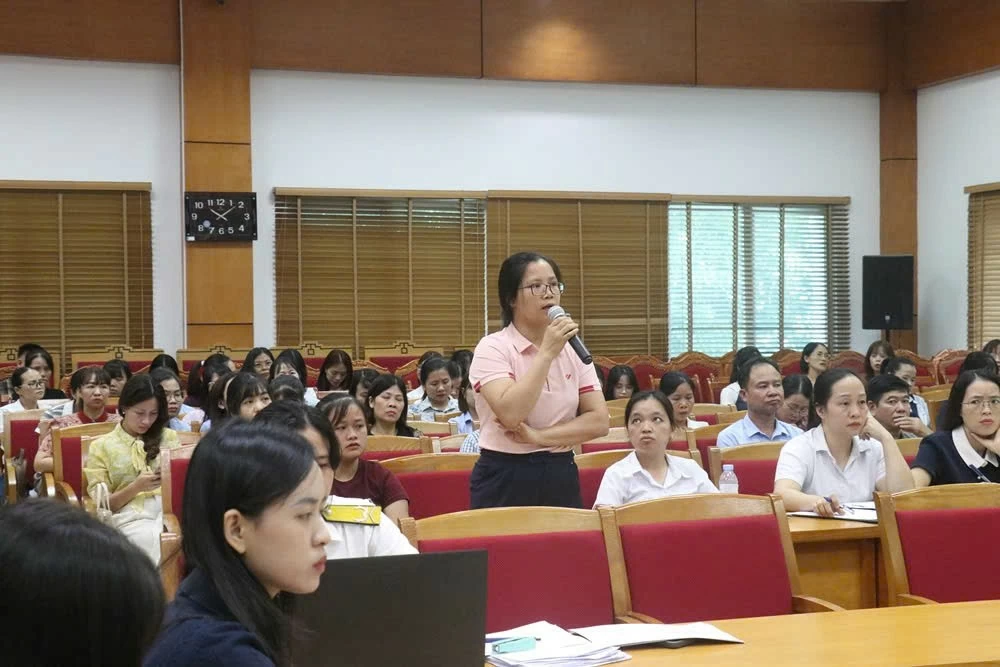 Thuế tỉnh Phú Thọ tập huấn chính sách thuế mới cho gần 1.000 người nộp thuế Thuế tỉnh Phú Thọ tập huấn chính sách thuế mới cho gần 1.000 người nộp thuế