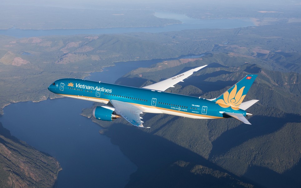 Vietnam Airlines thu hơn 76.500 tỷ đồng, báo lãi gần 4.200 tỷ đồng bất chấp "bão" giá nhiên liệu bay