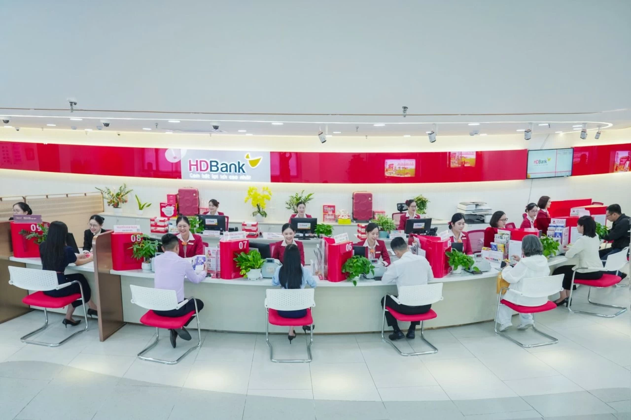 HDBank vượt mốc 1 triệu tỷ đồng tài sản, ROE 25,4% thuộc nhóm cao nhất, tiếp tục nâng tầm vị thế quốc tế HDBank vượt mốc 1 triệu tỷ đồng tài sản, ROE 25,4% thuộc nhóm cao nhất, tiếp tục nâng tầm vị thế quốc tế