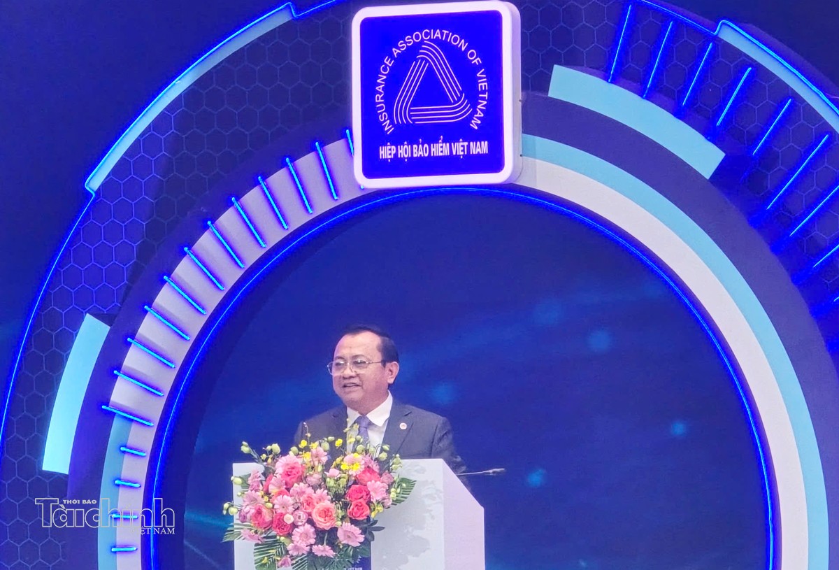 Thứ trưởng Lê Tấn Cận: Thị trường bảo hiểm Việt Nam cần chuyển mạnh sang phát triển theo chiều sâu Thứ trưởng Lê Tấn Cận: Thị trường bảo hiểm Việt Nam cần chuyển mạnh sang phát triển theo chiều sâu