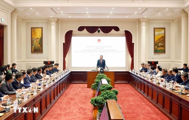 Xác định ngoại giao phục vụ phát triển là trung tâm Xác định ngoại giao phục vụ phát triển là trung tâm