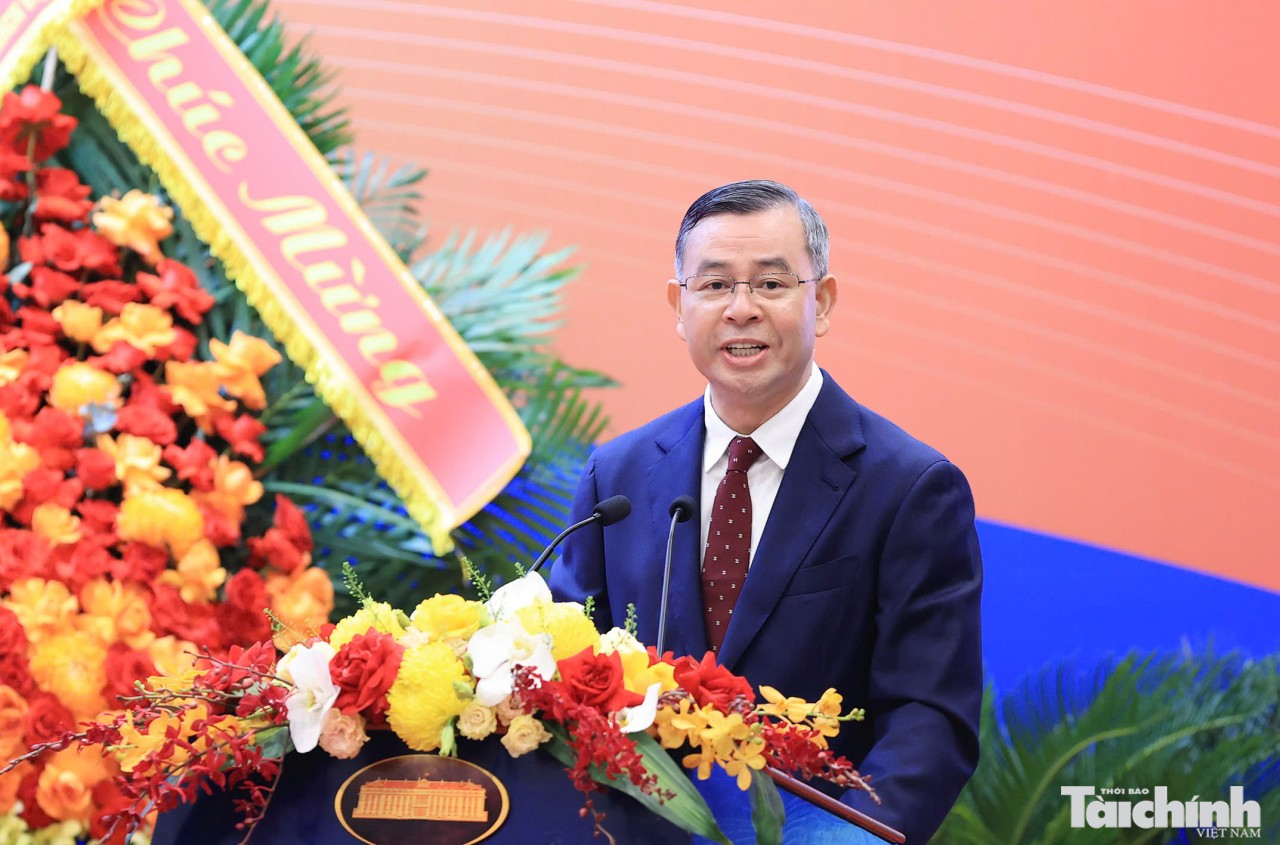 Hội nhập tài chính tạo động lực mới cho tăng trưởng nhanh và bền vững Đối ngoại và hội nhập tài chính tạo động lực mới cho tăng trưởng nhanh, bền vững