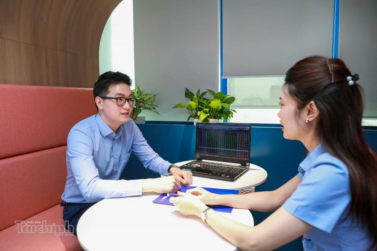 Chứng khoán ngày 3/8: Dòng tiền lan tỏa, nhiều nhóm ngành bứt phá, VN-Index vượt mốc 1.760 điểm