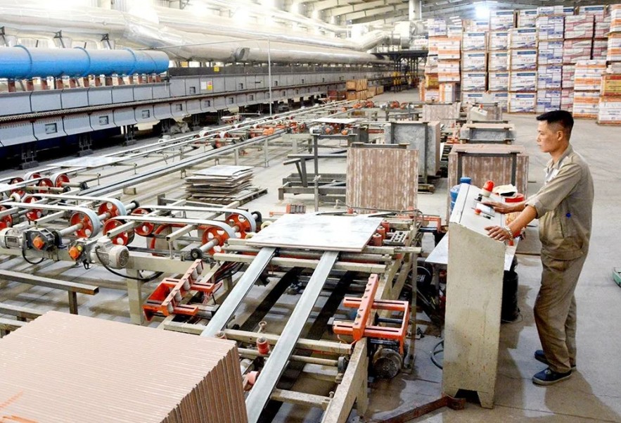 Tổng mức bán lẻ hàng hóa và doanh thu dịch vụ vượt 4,55 triệu tỷ đồng sau 7 tháng Tổng mức bán lẻ hàng hóa và doanh thu dịch vụ vượt 4,55 triệu tỷ đồng sau 7 tháng