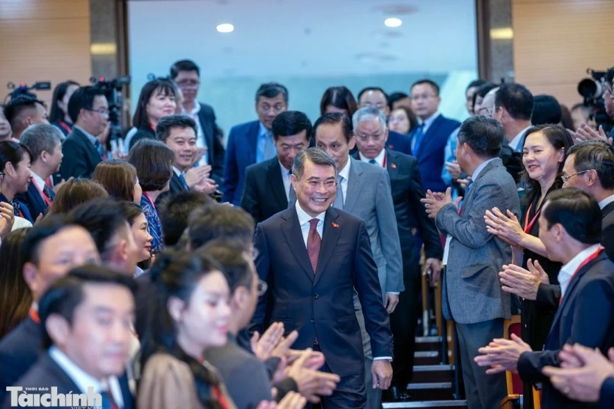 Thủ tướng Chính phủ Lê Minh Hưng dự và phát biểu chỉ đạo tại phiên toàn thể Hội nghị Ngoại giao lần thứ 33