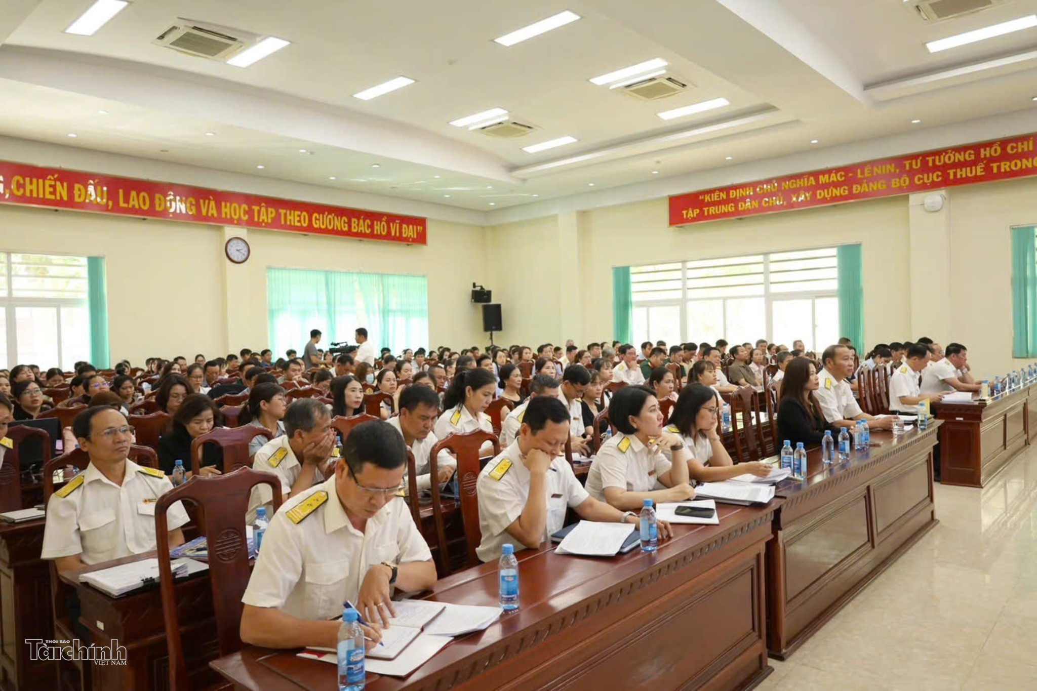 Thuế tỉnh Đắk Lắk siết quản lý thuế nông sản để giữ sức cạnh tranh cho doanh nghiệp Thuế tỉnh Đắk Lắk siết quản lý thuế nông sản để giữ sức cạnh tranh cho doanh nghiệp