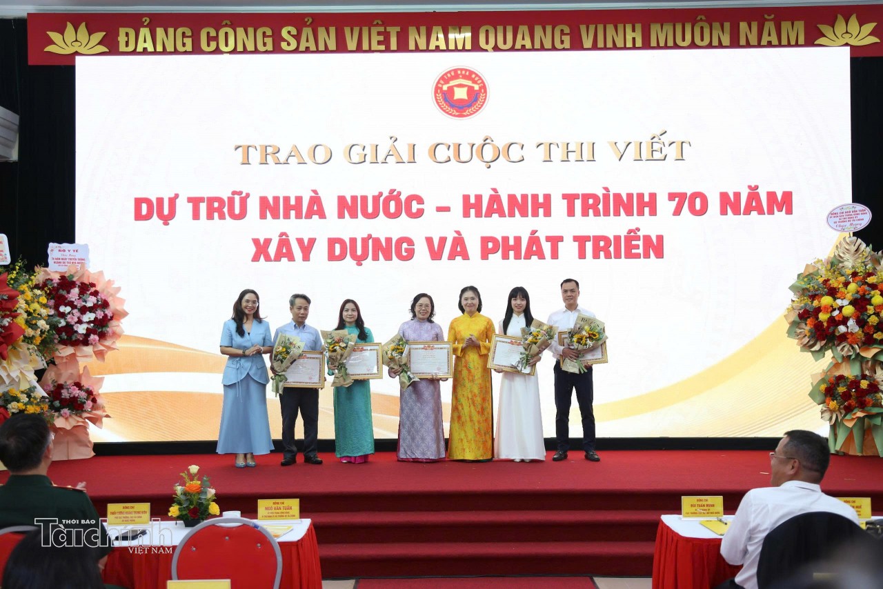 Kỷ niệm 70 năm ngày truyền thống ngành Dự trữ Nhà nước Kỷ niệm 70 năm ngày truyền thống ngành Dự trữ Nhà nước