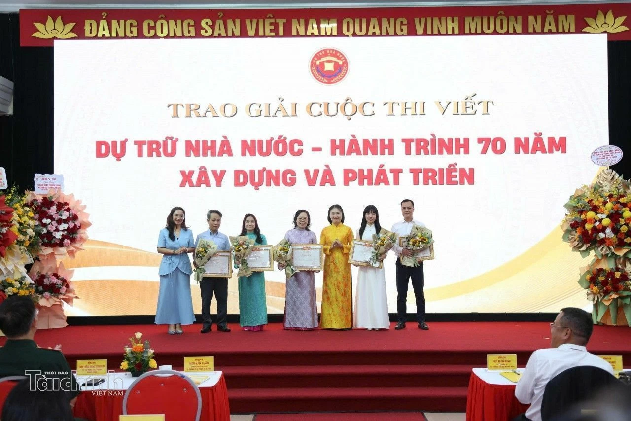 Kỷ niệm 70 năm ngày truyền thống ngành Dự trữ Nhà nước Kỷ niệm 70 năm ngày truyền thống ngành Dự trữ Nhà nước