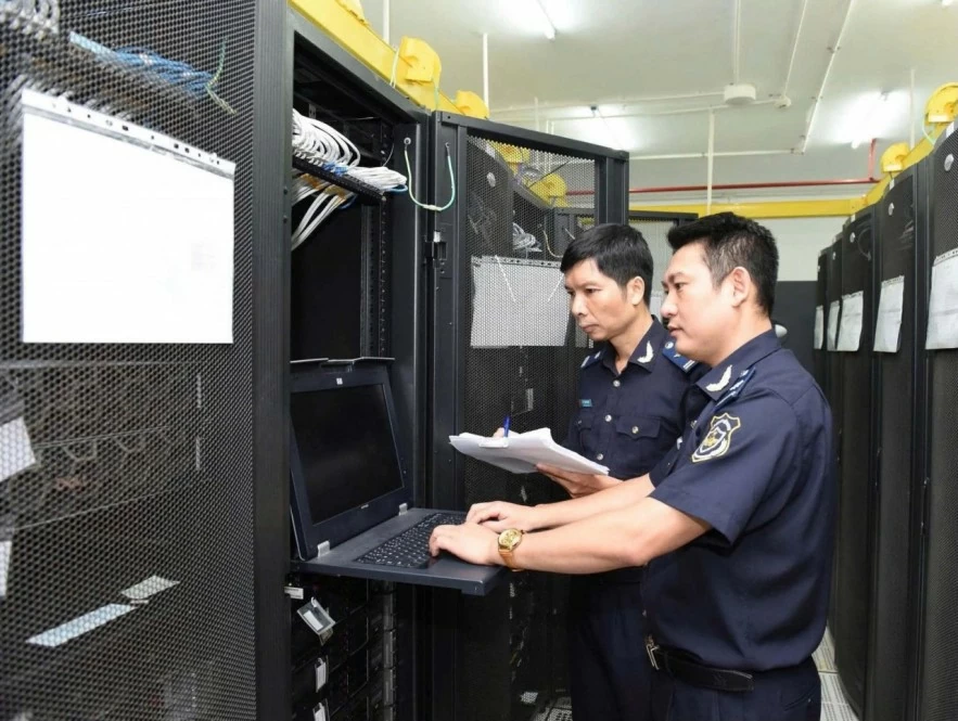 Ngày 9/8, hải quan tạm dừng hệ thống thông quan tự động 2 giờ để bảo trì Hải quan thông báo bảo trì hệ thống thông quan từ động trong 2 giờ ngày 9/8