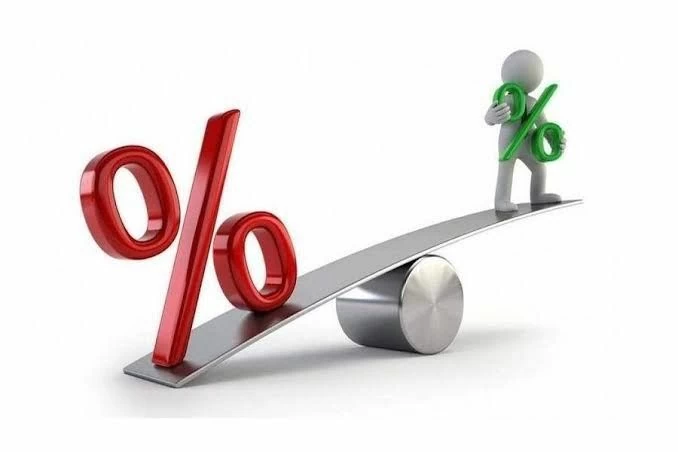 Tiền gửi nhích hơn 800 nghìn tỷ đồng giữa cuộc đua lãi suất, lộ diện ngân hàng hút vốn mạnh nhất