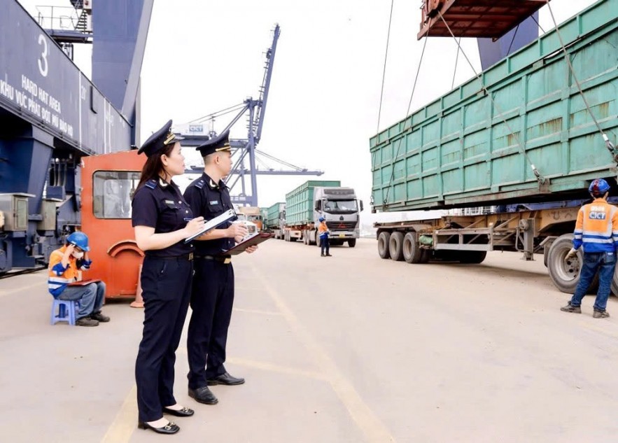 Tăng tốc cải cách, hải quan tạo đà cho xuất nhập khẩu bứt phá Tăng tốc cải cách, hải quan tạo đà cho xuất nhập khẩu bứt phá