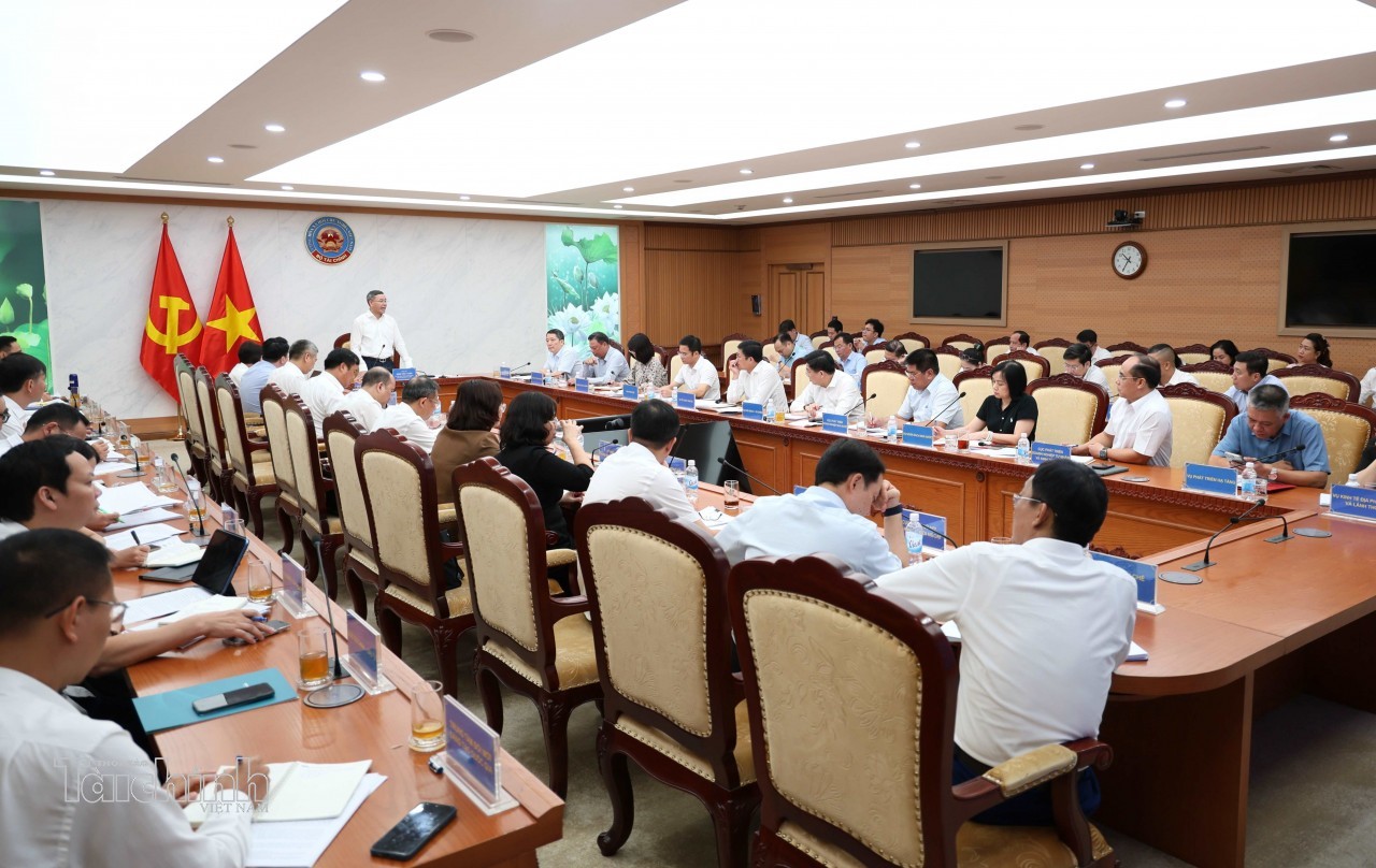 Đẩy mạnh truyền thông để người dân hiểu và thực hiện tốt chính sách Đẩy mạnh truyền thông để người dân hiểu và thực hiện tốt chính sách