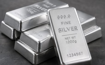 Ngày 10/8: Giá bạc đồng loạt đảo chiều giảm