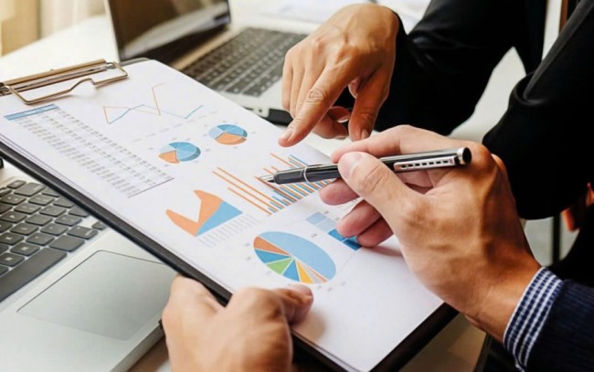 Dòng tiền doanh nghiệp tìm cơ hội trên thị trường chứng khoán