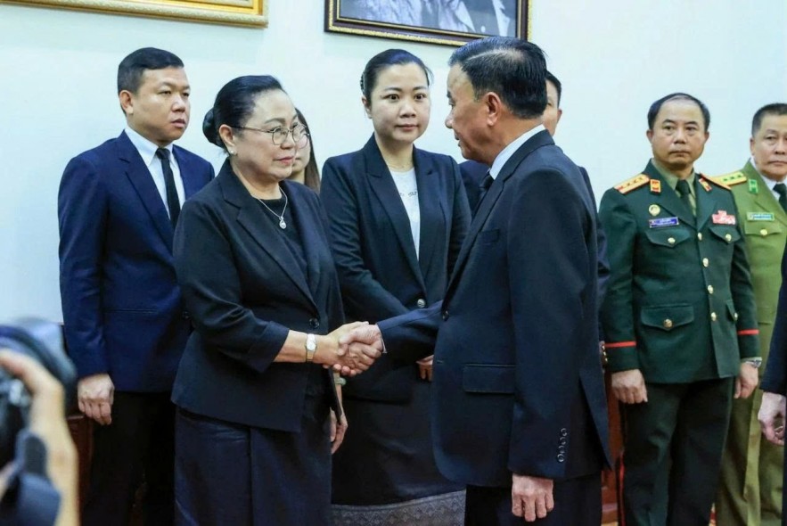 Lãnh đạo Đảng, Nhà nước viếng đồng chí Saysomphone Phomvihane, Ủy viên Bộ Chính trị, Chủ tịch Quốc hội Lào Lãnh đạo Đảng, Nhà nước viếng đồng chí Saysomphone Phomvihane