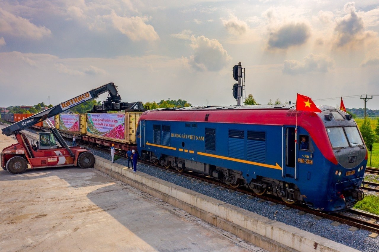 Chốt Điều lệ tổ chức và hoạt động của Tập đoàn Đường sắt Quốc gia Việt Nam Chốt Điều lệ tổ chức và hoạt động của Tập đoàn Đường sắt Quốc gia Việt Nam