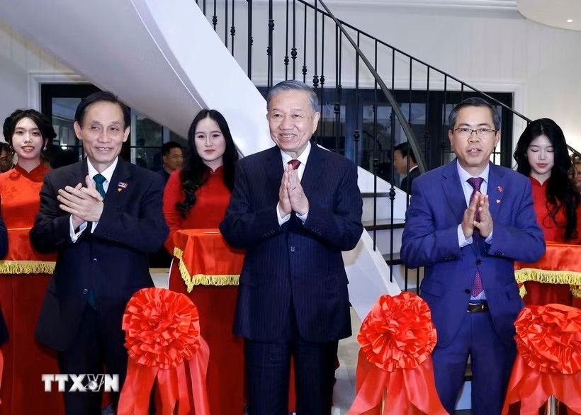 Tổng Bí thư, Chủ tịch nước Tô Lâm dự lễ khánh thành Nhà Việt Nam, gặp gỡ cộng đồng người Việt Tổng Bí thư, Chủ tịch nước Tô Lâm dự lễ khánh thành Nhà Việt Nam, gặp gỡ cộng đồng người Việt
