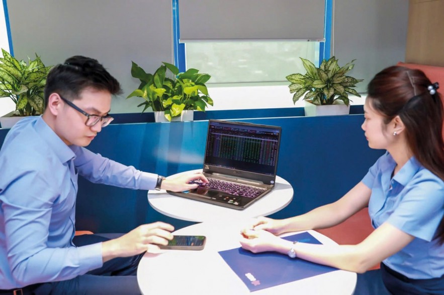 Nâng tầm thị trường chứng khoán, tạo sức hút với dòng vốn dài hạn Nâng tầm thị trường chứng khoán, tạo sức hút với dòng vốn dài hạn