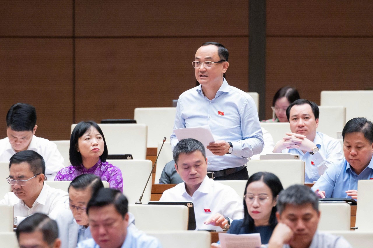 Tăng mức đầu tư dự án đường sắt: Giữ an toàn nợ công từ khâu thiết kế vốn Tăng mức đầu tư dự án đường sắt: Giữ an toàn nợ công từ khâu thiết kế vốn