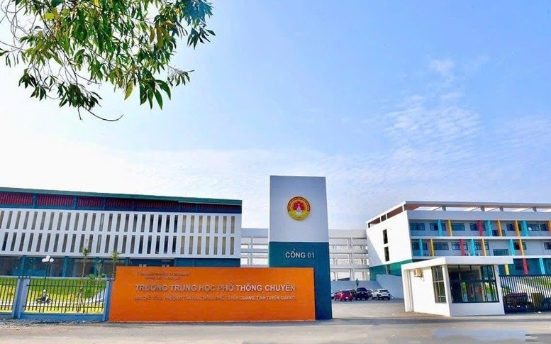 Bộ Giáo dục và Đào tạo giám sát tổ chức thi lại tại Tuyên Quang
