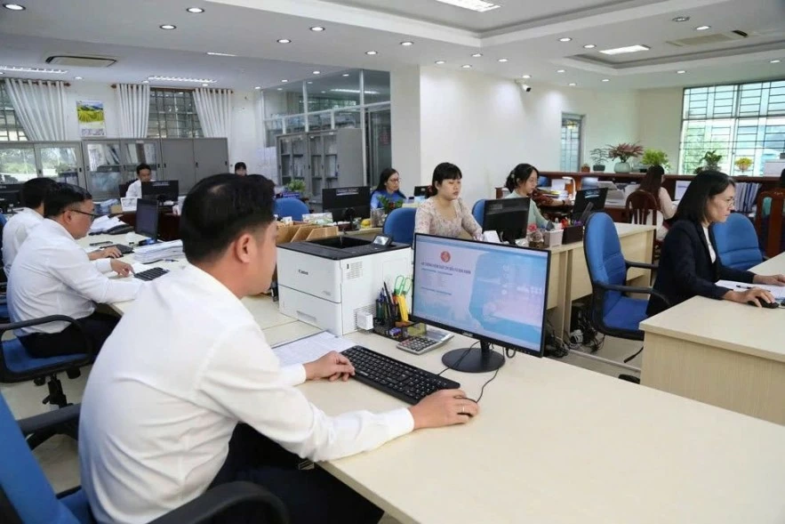 Kho bạc Nhà nước: Đổi mới quy trình nghiệp vụ, tạo thuận lợi hơn cho khách hàng Kho bạc Nhà nước: Đổi mới quy trình nghiệp vụ, tạo thuận lợi hơn cho khách hàng