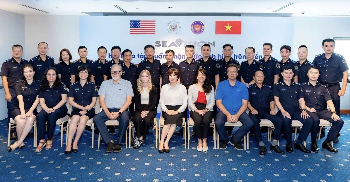 Hải quan tăng cường năng lực giám sát trên biển bằng công nghệ hiện đại