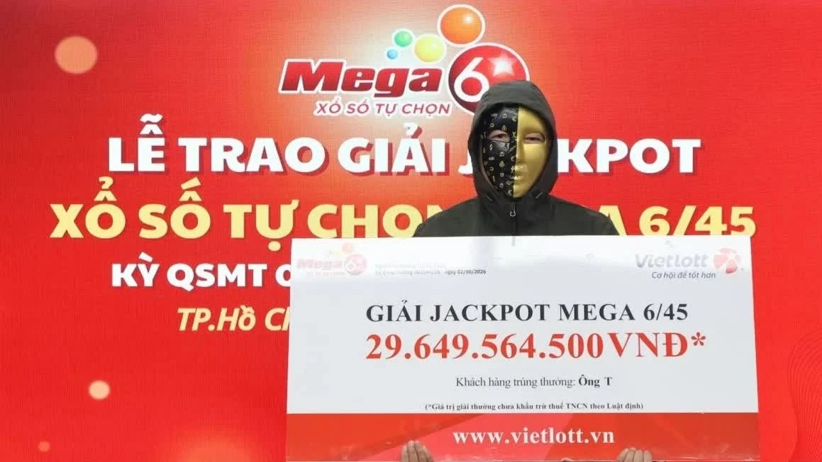 Mua vé từ người bán dạo trong lúc ngồi uống cà phê, cựu quân nhân tại TP. Hồ Chí Minh trúng xổ số Vietlott hơn 29,6 tỷ đồng Mua vé từ người bán dạo trong lúc ngồi uống cà phê, cựu quân nhân tại TP. Hồ Chí Minh trúng xổ số Vietlott hơn 29,6 tỷ đồng