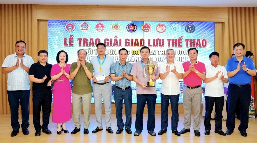 Quảng Ninh: Hải quan khu vực VIII giành 2 giải Nhất tại Hội thao Khối thi đua cơ quan Trung ương Hải quan khu vực VIII giành 2 giải Nhất tại Hội thao Khối thi đua Quảng Ninh