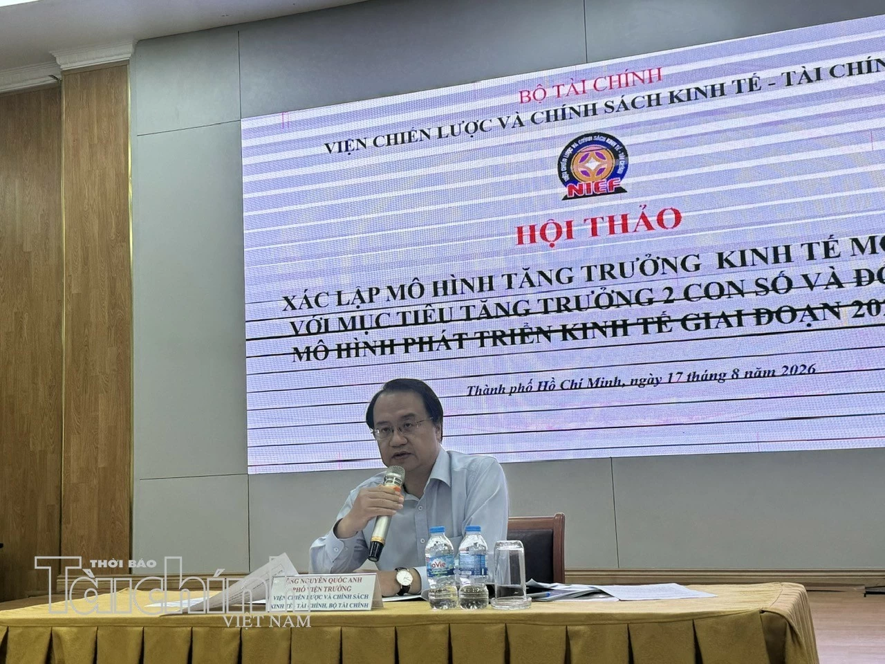 Tăng trưởng hai con số đòi hỏi Việt Nam thay đổi cách thức tạo tăng trưởng Tăng trưởng hai con số đòi hỏi Việt Nam thay đổi cách thức tạo tăng trưởng