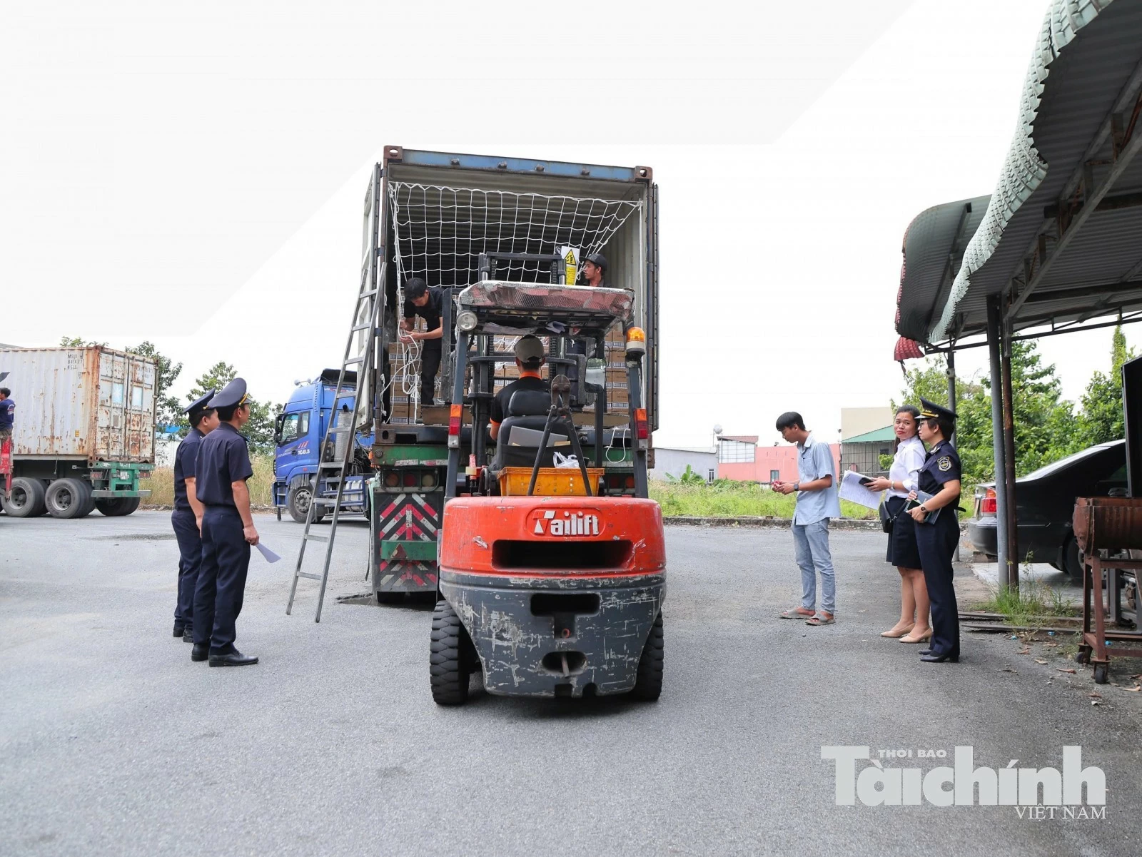 Hải quan khu vực XVII quản lý rủi ro, đồng hành cùng doanh nghiệp Hải quan khu vực XVII quản lý rủi ro, đồng hành cùng doanh nghiệp