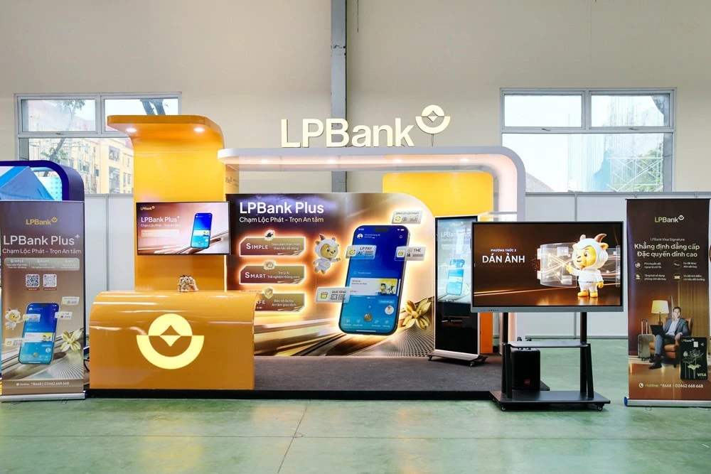 Từ LPBank Plus đến Lộc Phát Shop: LPBank giới thiệu các giải pháp số tại sự kiện Chuyển đổi số ngành Ngân hàng Từ LPBank Plus đến Lộc Phát Shop: LPBank giới thiệu các giải pháp số tại sự kiện Chuyển đổi số ngành Ngân hàng